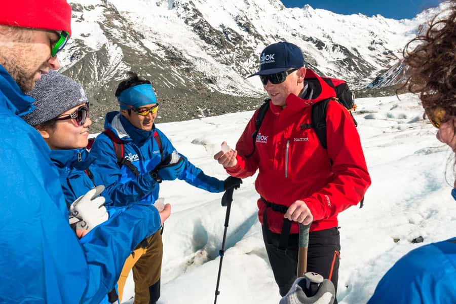 Mount Cook: 3-Hour Tasman Glacier Helicopter Ride and Hike - The 45-minute briefing at Mount Cook Airport