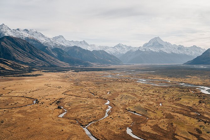 Mount Cook Alpine Explorer Helicopter Flight with Alpine Landing - Seeing Aoraki Mount Cook from above