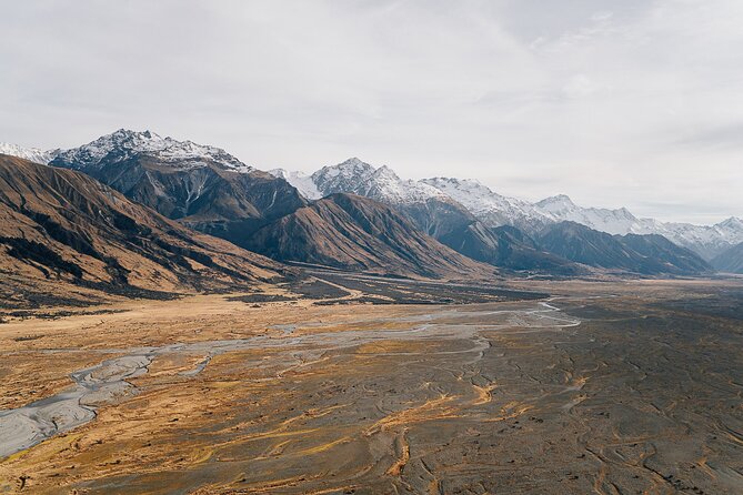 Mount Cook: Alpine Vista Helicopter Flight with Alpine Landing - Who will enjoy this most?