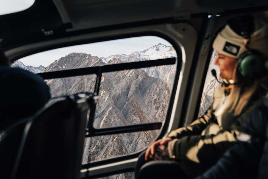 Mount Cook: Helicopter Flight with Alpine Landing - From Mount Cook Village to the Southern Alps