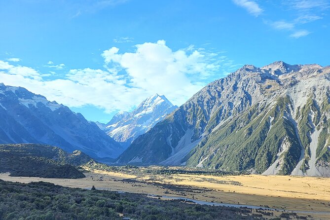 Mount Cook & Lake Tekapo Day Tour from Christchurch with Lunch - Lake Pukaki and the first Mount Cook views
