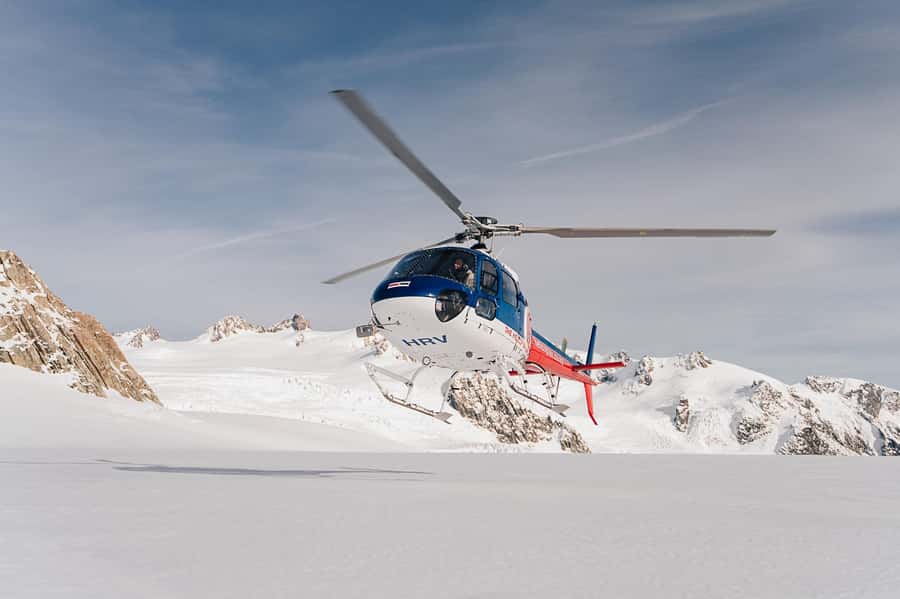 Mount Cook: Mountains High 40 minute Flight - Hochstetter Icefall and the upper Tasman Glacier