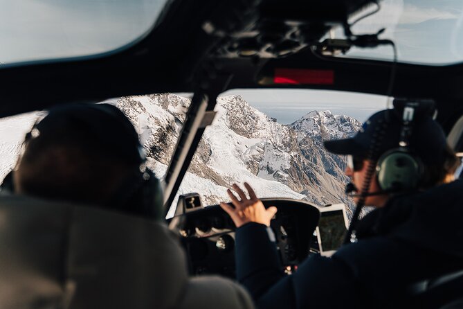 Mount Cook Scenic 35 Minute Helicopter Flight - Flying above Aoraki / Mount Cook