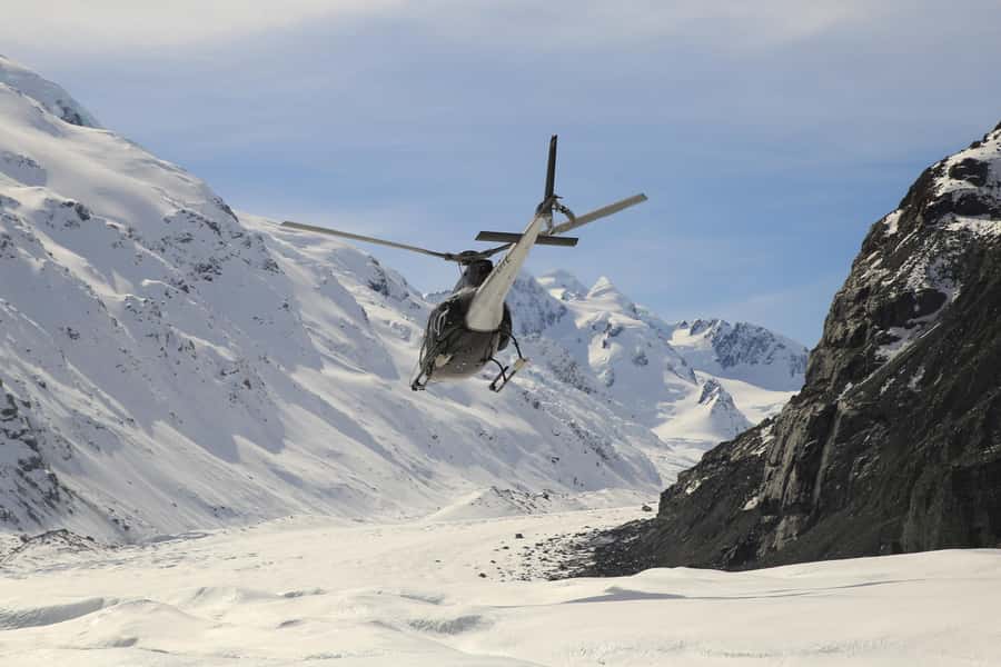 Mount Cook: Ski Plane and Helicopter Glacier Combo Flight - Should you book the Mount Cook glacier combo?
