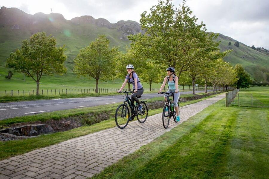 Napier: Cape Coast Winery Tour on Pedal or E-Bikes - The Tuki Tuki River trail and Te Mata Peak views