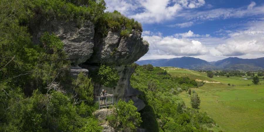 Nelson: Golden Bay in a Day Tour - Abel Tasman Memorial and an early meeting with New Zealand