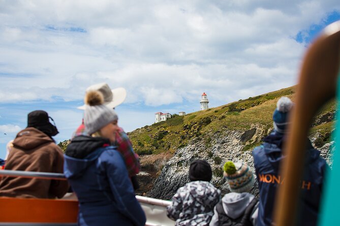 Otago Peninsula Wildlife Tour & Cruise - The MV Monarch cruise toward Taiaroa Head