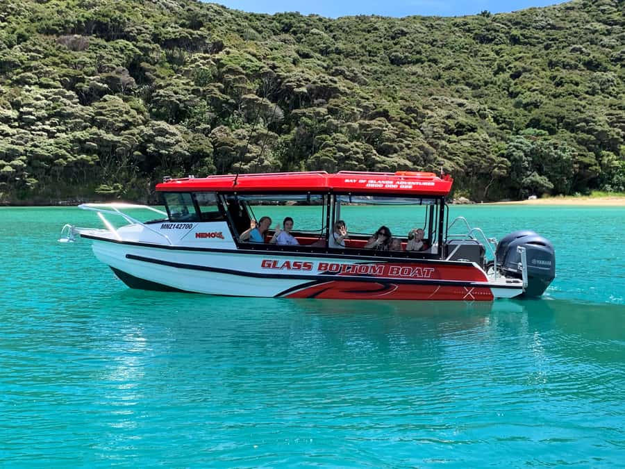 Paihia: Glass Bottom Boat Tour to the Hole in the Rock - The 150-minute route from Paihia Wharf