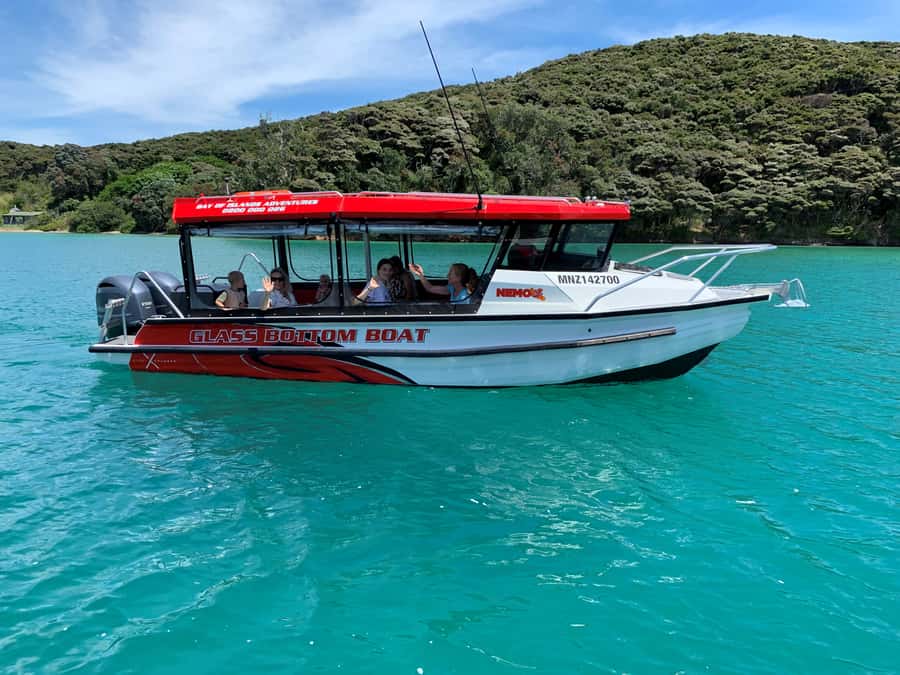 Paihia: Glass Bottom Boat Tour to the Hole in the Rock - Deep Water Cove and the Okahu Passage