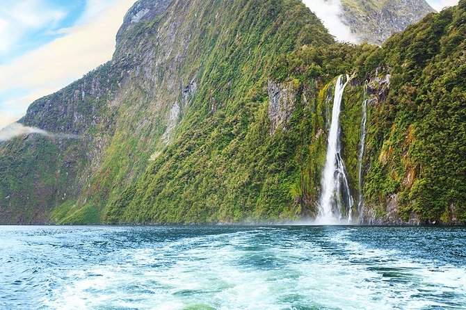 Premium Milford Sound Tour, Cruise & Lunch from Te Anau - The two-hour cruise is the main event