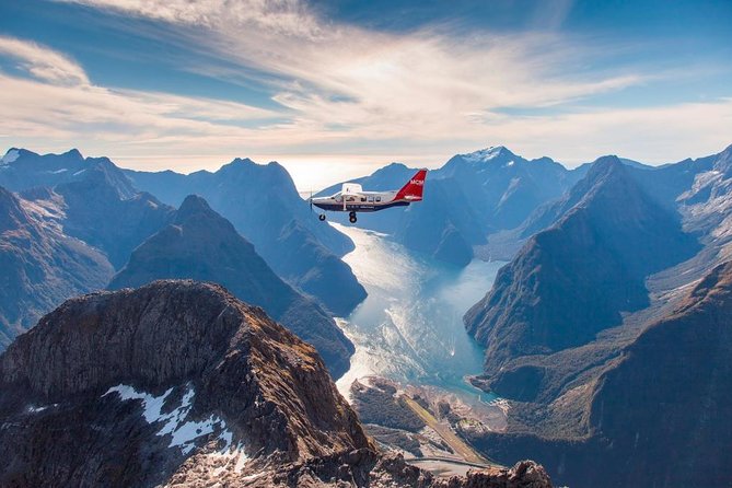 Premium Milford Sound Tour Including Cruise, Flight & Lunch - Lunch, clothing, and the small details that matter