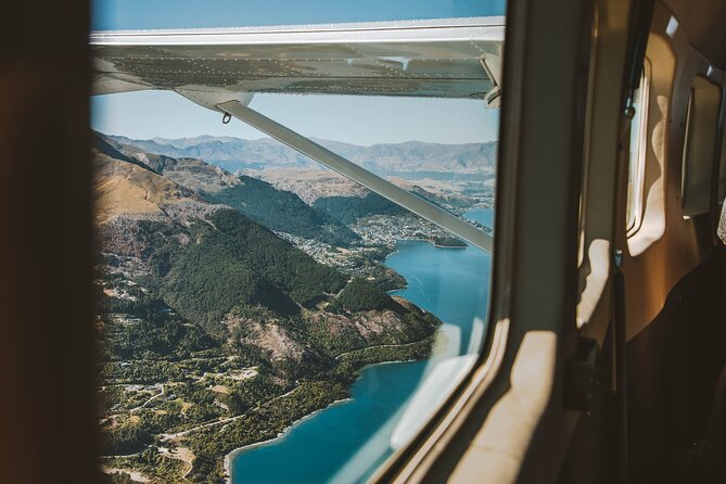 Premium Milford Sound Tour Including Cruise, Flight & Lunch - Eglinton Valley and Mirror Lakes set the tone