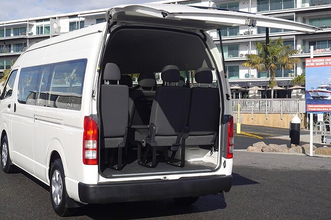 Private Auckland Airport Transfer to/from Auckland Hotels - Van - The ride from the terminal to your hotel