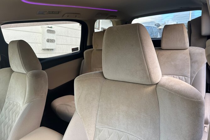 Private Auckland Airport Transfer: to/from City Hotels in Minivan - A Simple Start or Finish at Auckland Airport