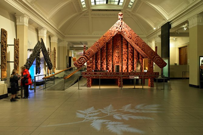 Private Auckland Maori Luxury Tour - Parnell, Auckland Domain, and the museum