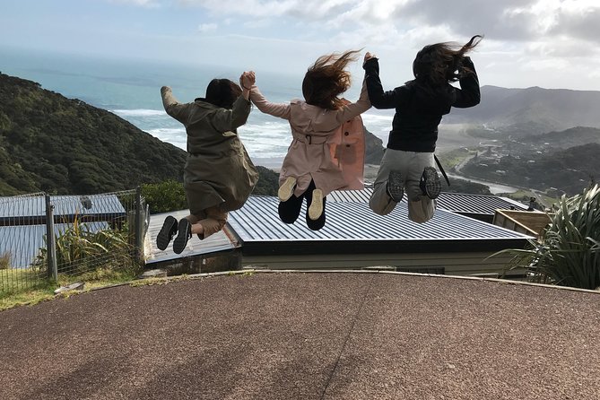 Private Auckland's West Coast - Piha/ Muriwai - Wild West Tour - Who will get the most from this tour