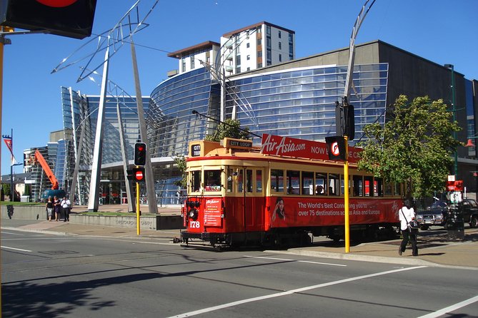 Private Christchurch & Lyttelton Scenic Day Tour - A private route across Christchurch’s old volcanoes