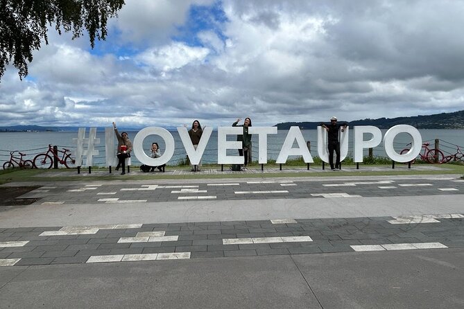 Private Driver Hire – Full-Day Touring-Auckland/Rotorua/Hamilton - Taupo, Huka Falls, and geothermal stops