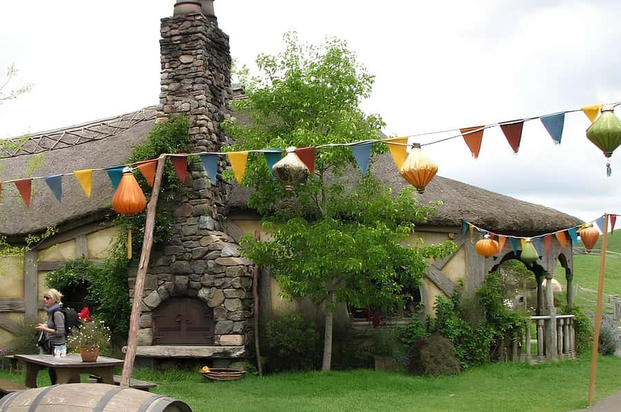 Private Hobbiton & BlueSprings & Redwood forest fromAuckland - Three hours inside Hobbiton Movie Set