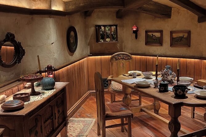 Private Hobbiton Movie Set and Rotorua Day Trip from Auckland - Hobbiton and the details that make it special