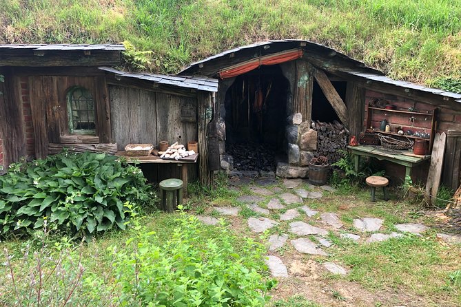 Private Luxury Tour to Hobbiton Movie Set & Waitimo Glowworm Cave - How the two stops fit together
