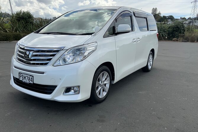 Private Mini Van Transfer From Auckland Airport to Auckland City - Who will get the most from this transfer