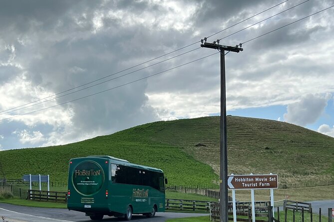 Private Round Trip Transport To Hobbiton From Auckland - Who will get the most from this service