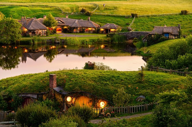 Private tour - Hobbiton Movie Set Evening Banquet Return from Auckland - Walking through Bilbo’s part of The Shire