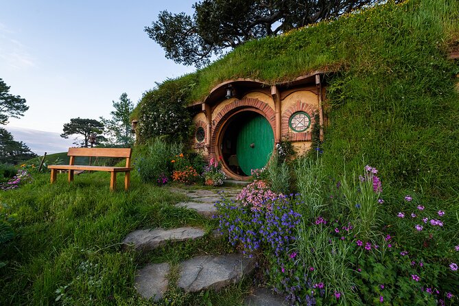 Private Tour: Hobbiton & Waitomo Glowworm Cave Experience - What the $713.04 price really buys