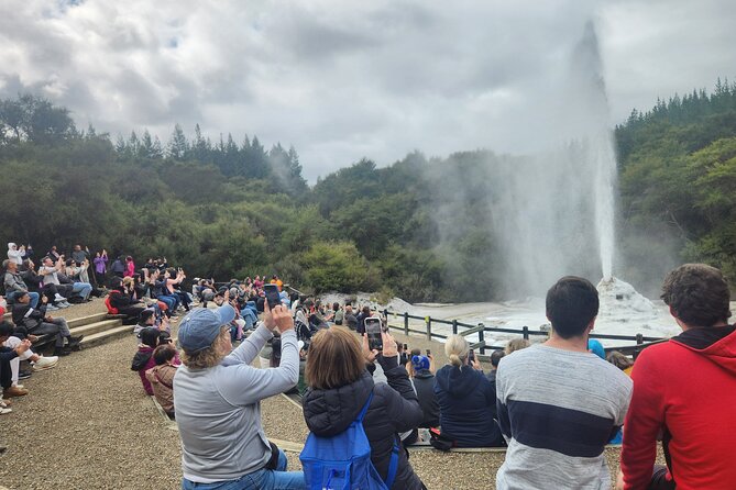 Private Tour WaiOtapu & Huka Falls & Blue springs from Auckland - Waiotapu’s geothermal colors