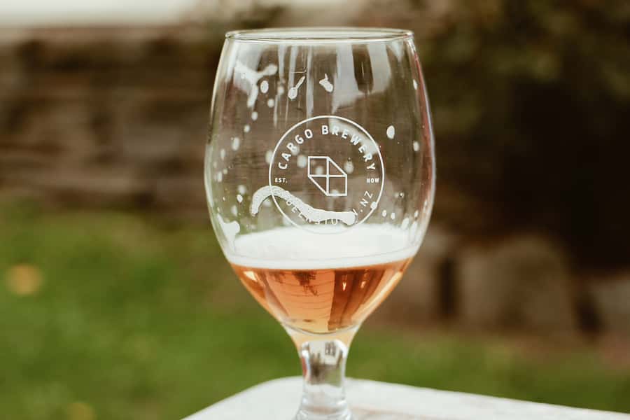 Queenstown: Craft Beer Brewery Tour with Lunch - The final Queenstown tasting
