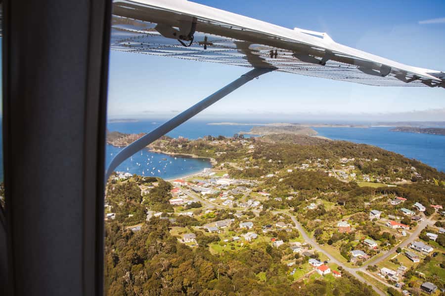 Queenstown: Day Trip to Stewart Island via Scenic Flight - Arriving at Stewart Island and Oban