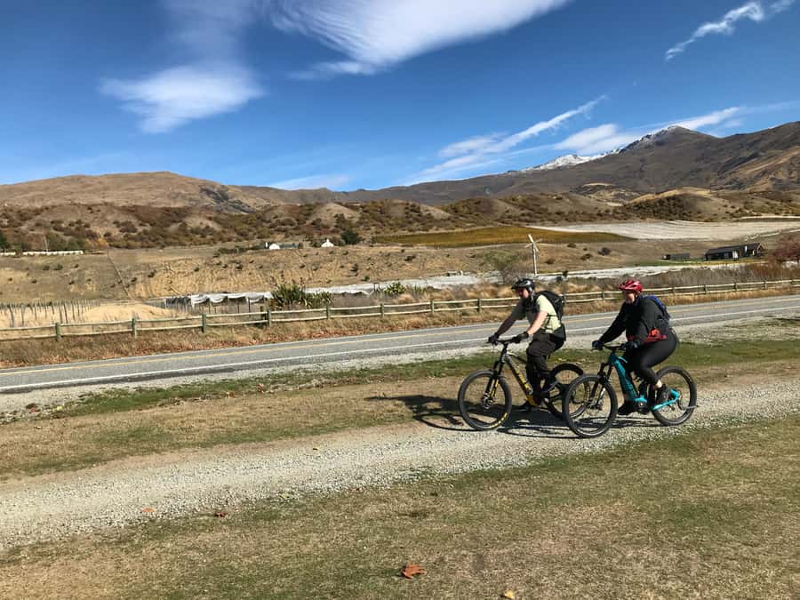 Queenstown: Guided E-Bike Tour with Winery Visits & Tastings - Who should book Ride to the Sky