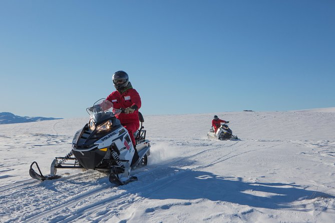 Queenstown Heli-Snowmobiling Adventure - Riding across the Garvie Plateau