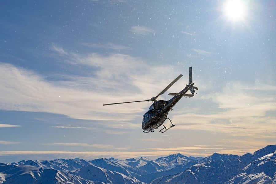 Queenstown Helicopter Flight with Snow Landing | 30 mins - The pilots are a big part of the experience