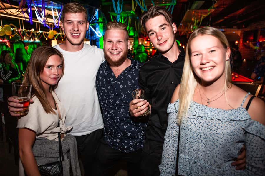 Queenstown: Ice Bar Crawl - Five Queenstown bars without the guesswork