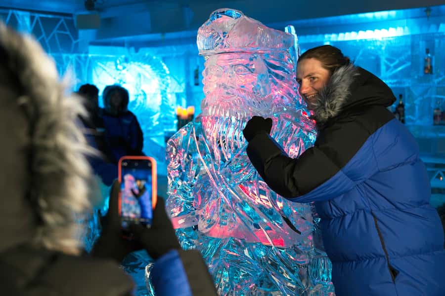 Queenstown: Ice Bar Entry with Warm Winter Gear and Drink - Booking flexibility and timing