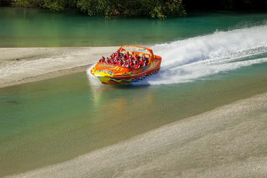 Queenstown: Jet Boat Adventure with Thunder Jet - How wet and cold will you get?