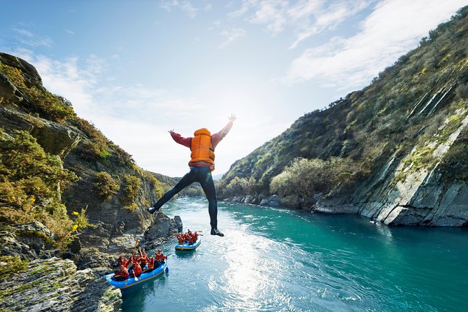 Queenstown Kawarau River Rafting and Jet Boat - From Queenstown streets to the Kawarau River