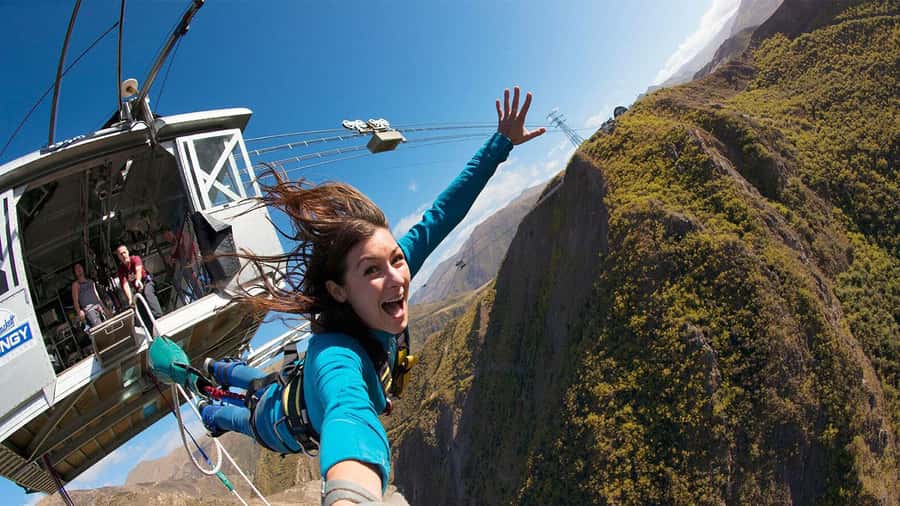 Queenstown: Nevis Bungy - Australasia's Biggest Bungy! - The Nevis Valley road adds to the drama