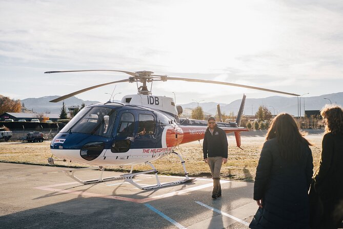 Queenstown: Pilot's Choice Helicopter Flight with alpine landing - Leaving Queenstown for the Remarkables