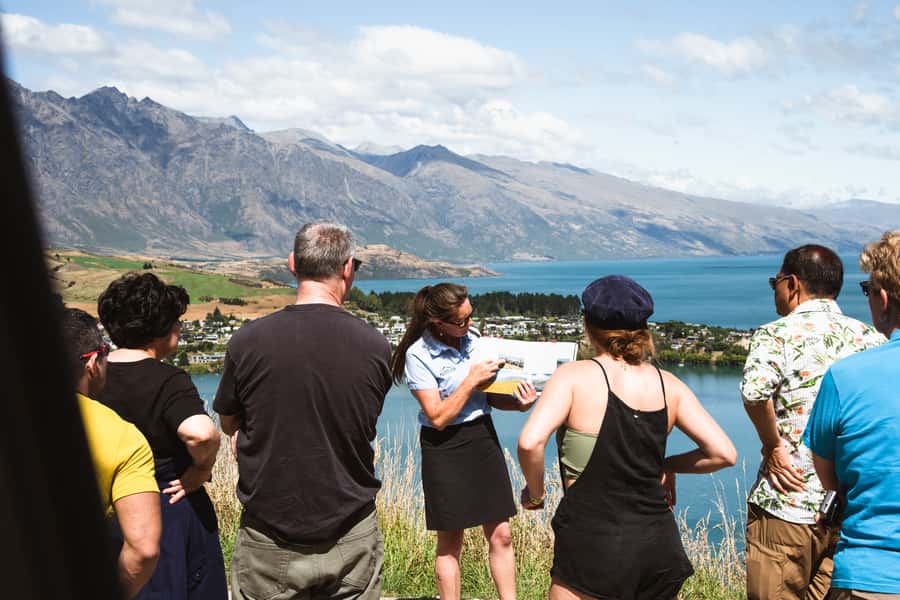 Queenstown: Scenic Highlights, Tour with Wine & Lake Cruise - Crossing the Shotover River
