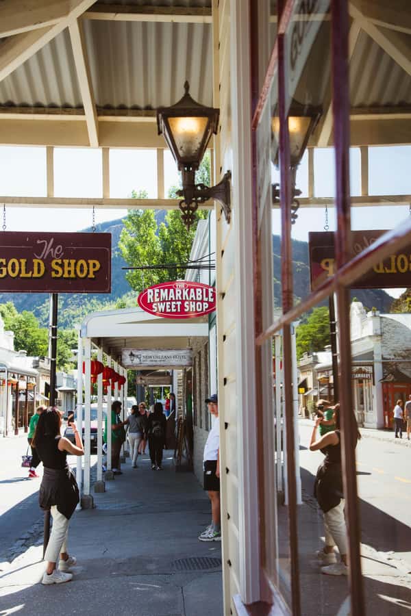 Queenstown: Scenic Highlights, Tour with Wine & Lake Cruise - Gibbston wine, cheese, and a slower pause