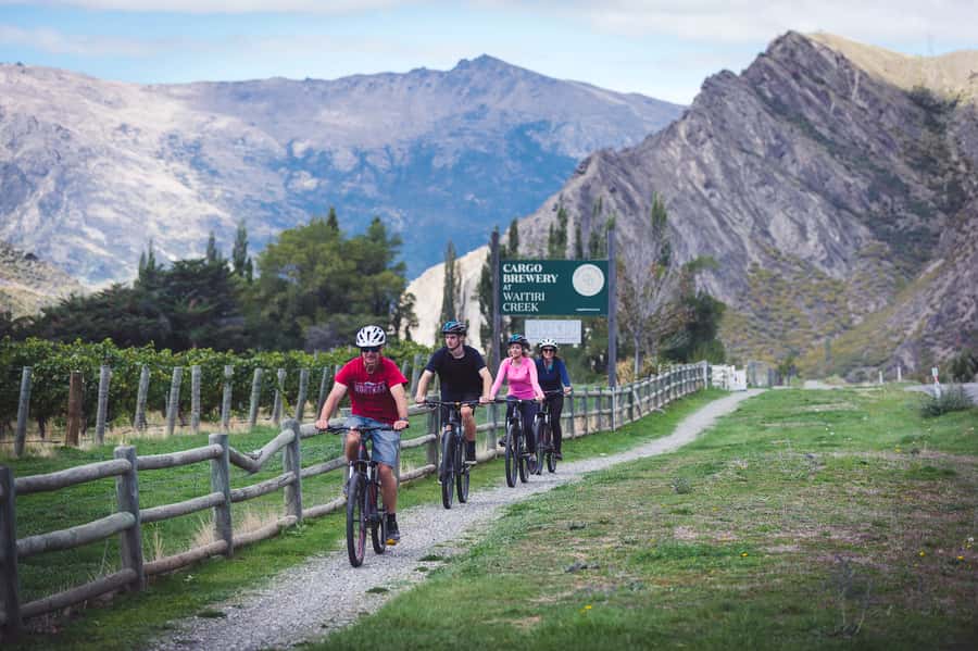 Queenstown: Self-Guided Gibbston Valley Wineries Bike Tour - The first ride follows the Arrow and Kawarau rivers