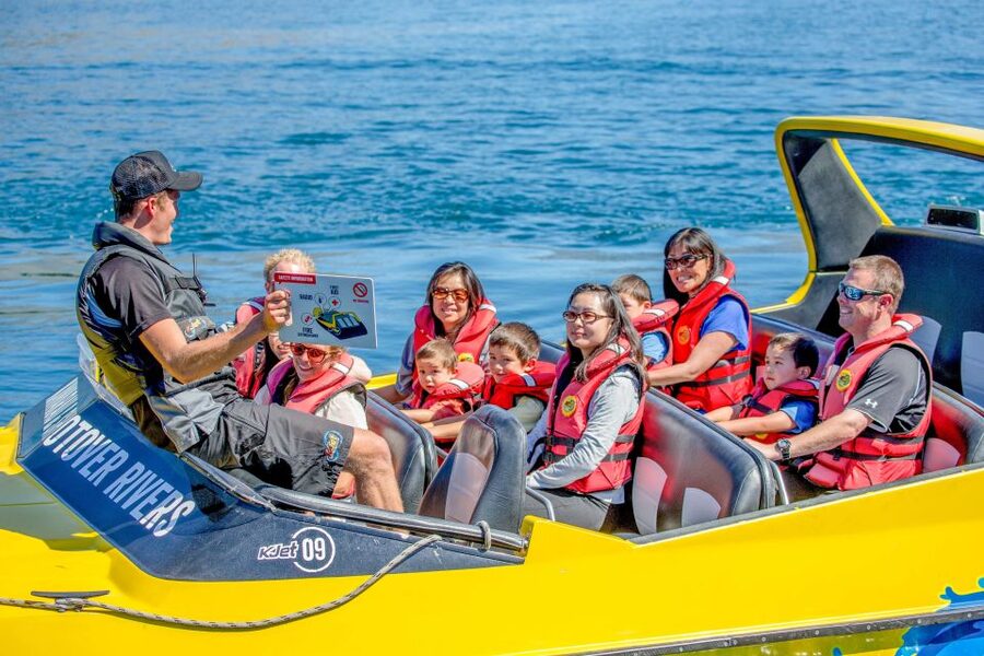 Queenstown: Shotover River and Kawarau River Jet Boat Ride - What the full 60 minutes feels like