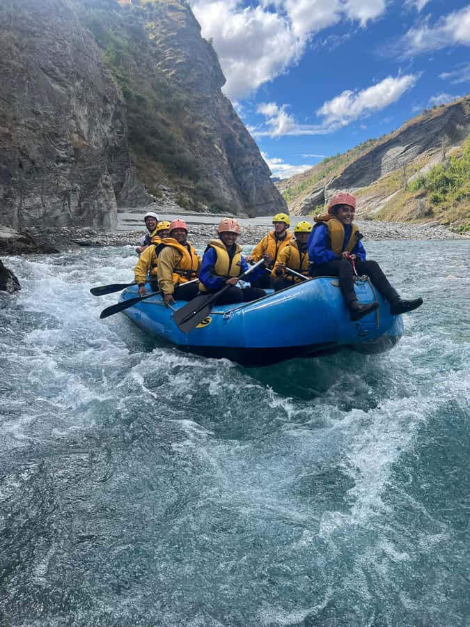 Queenstown: Shotover River Rafting & Skippers Canyon Tour - A 30-minute pause before the river