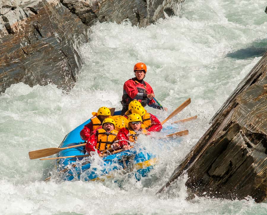 Queenstown: Shotover River Whitewater Rafting Trip - A swim and a final push at Cascade Rapid