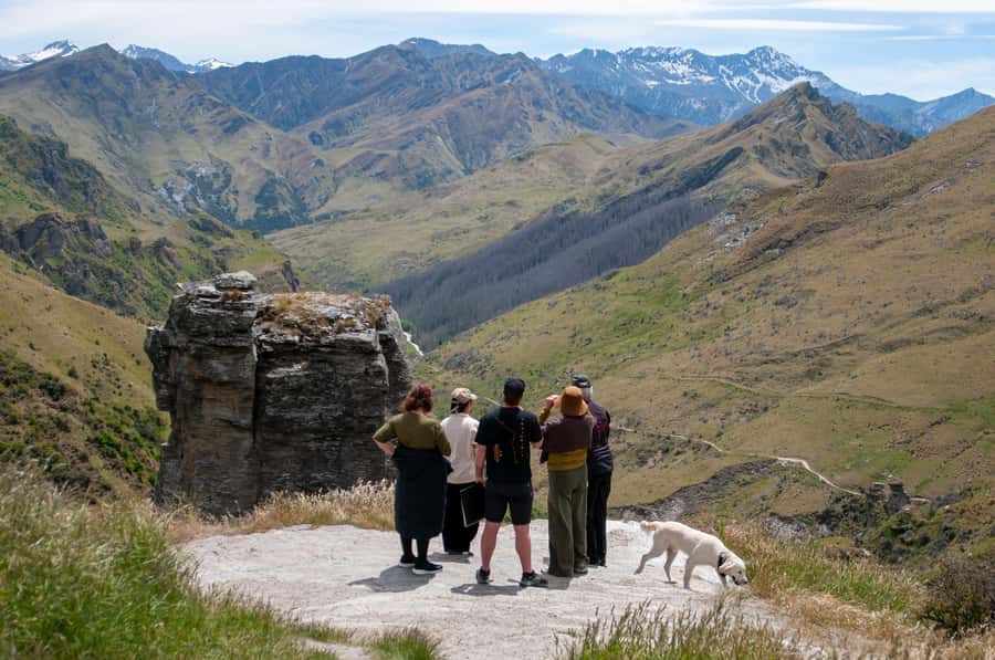 Queenstown: Skippers Canyon Goldrush Highlights Tour - Why Skippers Canyon feels so different from Queenstown
