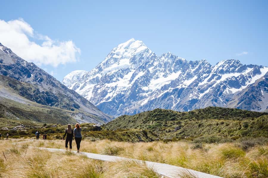 Queenstown: Small Group Mt Cook Day Tour - Twizel and Lake Pukaki set up the Mount Cook arrival