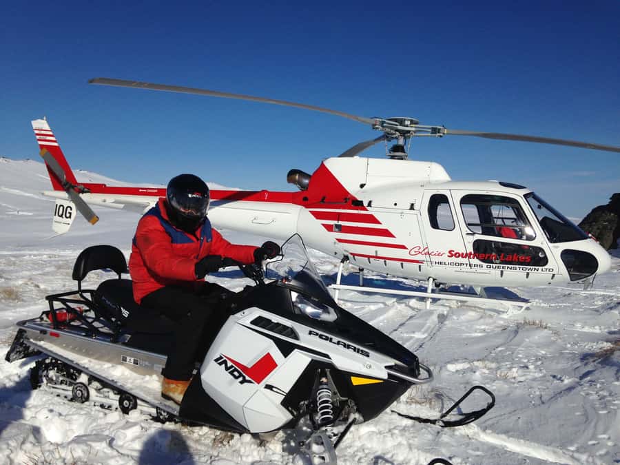 Queenstown: Snowmobiling Experience with Helicopter Flight - Why the small group changes the experience